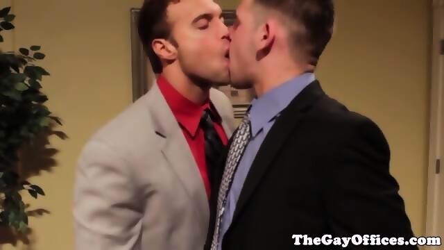 Muscular Hunks Blow Eachother Thick Dick