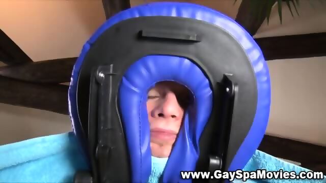 Muscley Gay Masseur Turns Amateur