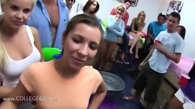 Group Of Horny Teenies Fucking On College