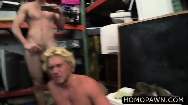 Aspiring Model Blonde Dude Post Naked And Enjoys Gay Threesome In The Pawnshop