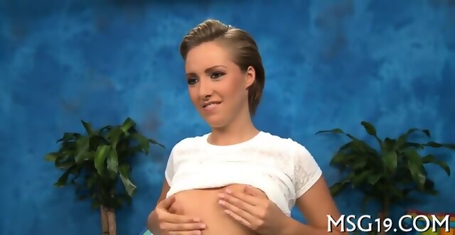 Babe Banged In A Massage Room