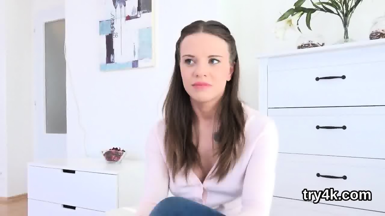 Teenie Gibt Pov-Blowjob Teenie Gibt Pov-Blowjob