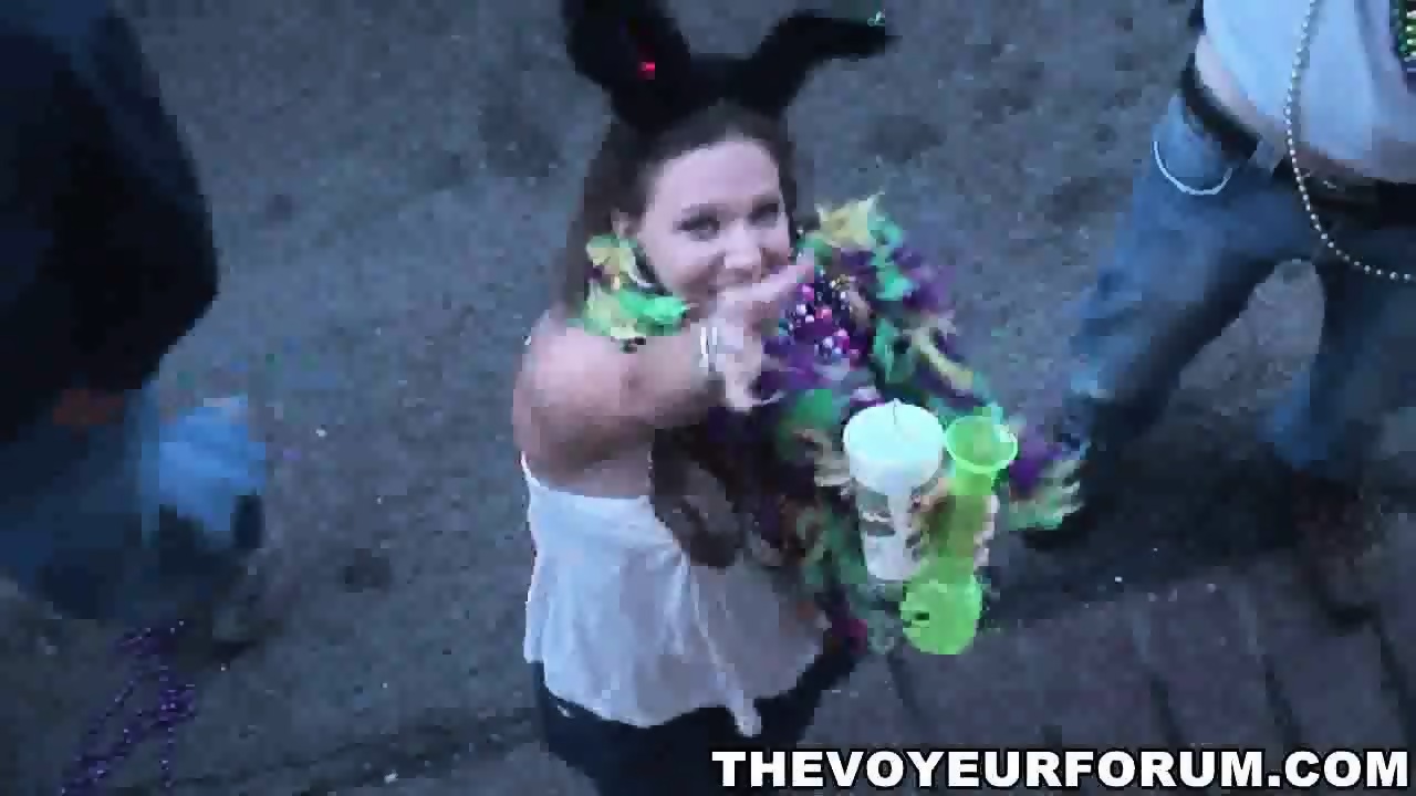 Group Of Babes Flash Their Tits For Beads At Mardi Gras Eporner 