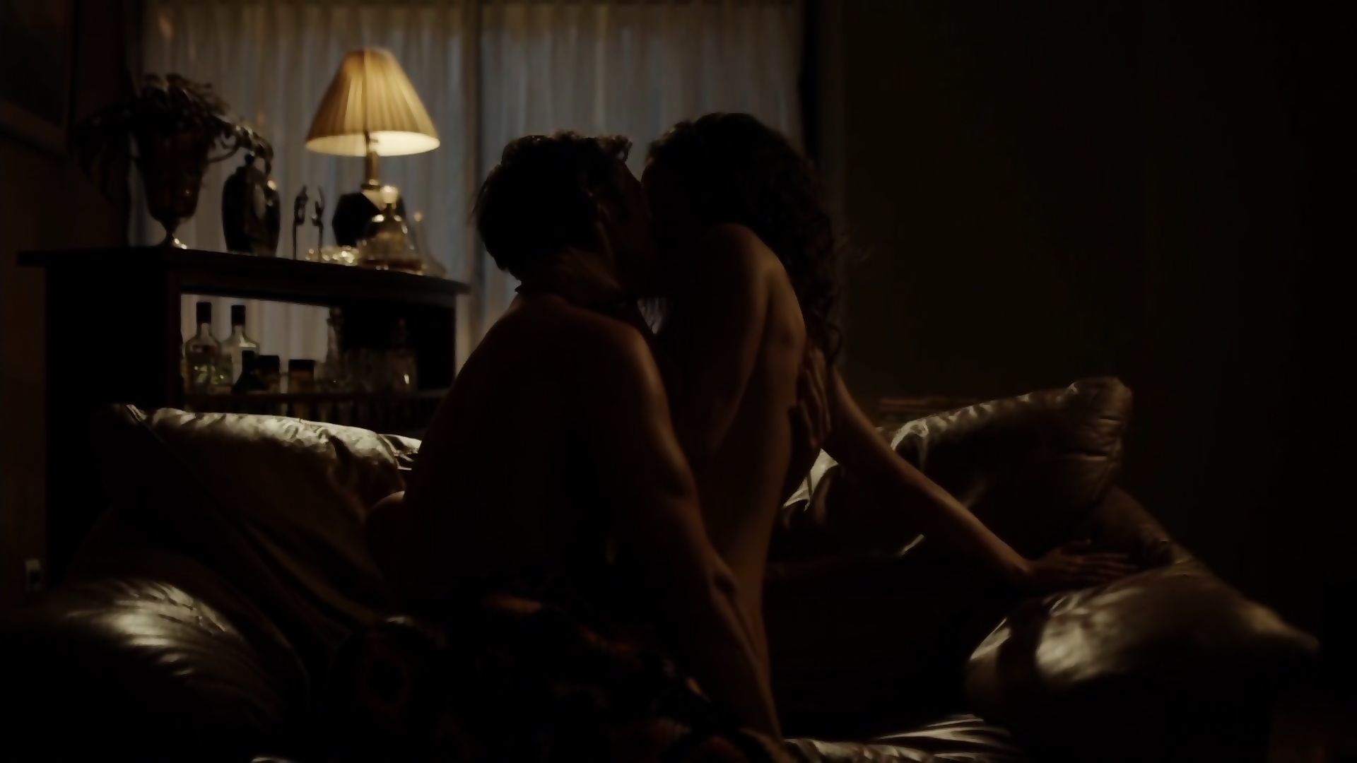 Adria Arjona & Joanna Christie – Narcos (2015) S1e2 Hd1080p Web-DL - Big  Christie - EPORNER