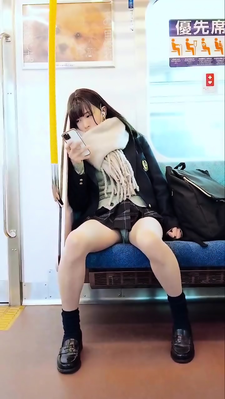 schoolgirl voyeur Japanese Voyeur Schoolgirl - EPORNER