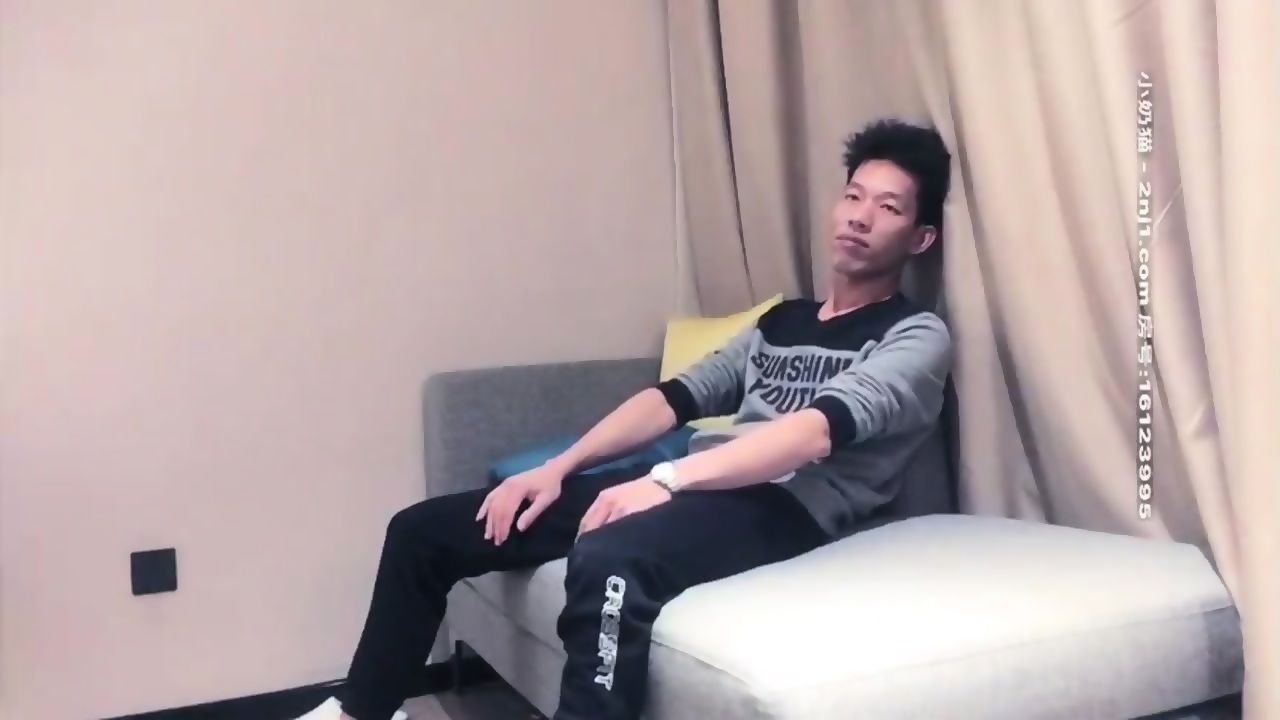 漂亮小姐姐能不能把灯关了我害羞不让你看你好变态我不行了我投降你太牛了身材苗条细长腿