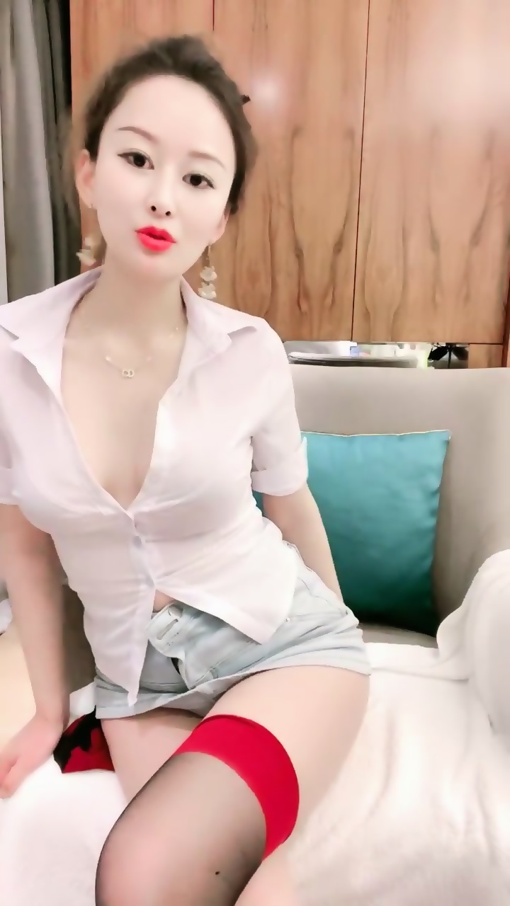 刘秘书的腿 01