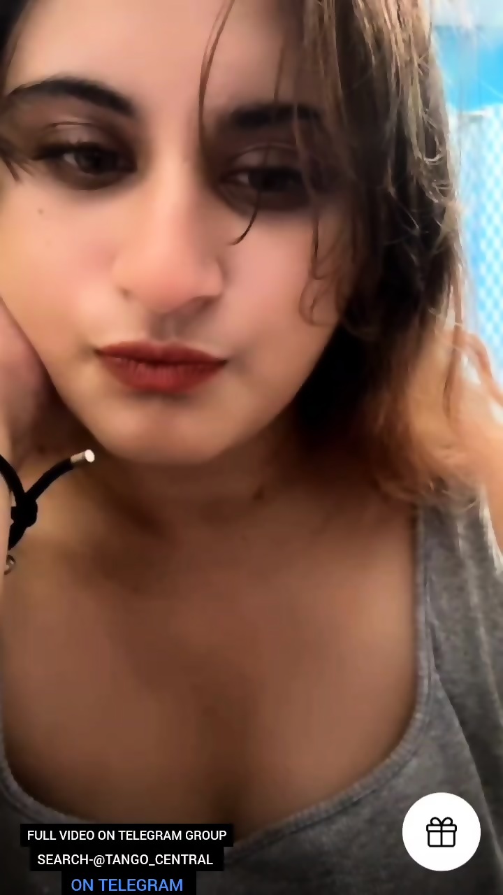 GUNJAN ARAS LATEST LIVE - EPORNER