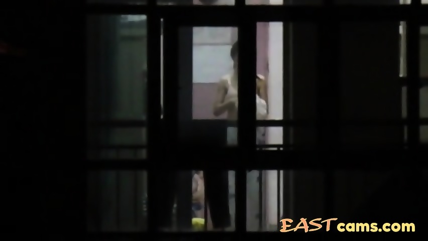 Window Voyeur: Chinese Neighbor Tits - EPORNER