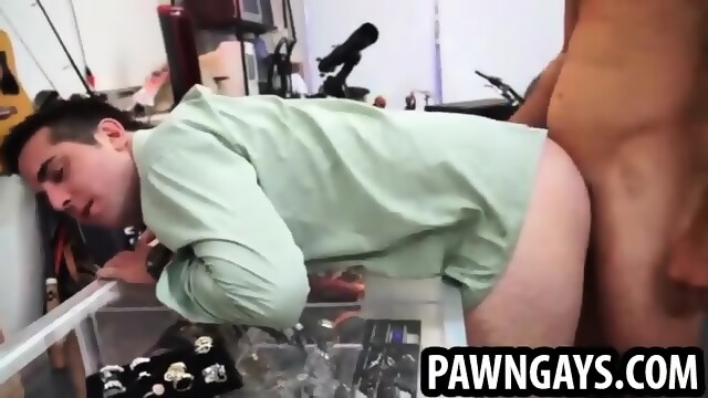 Amateur Stud Getting Fucked Anally At The Pawn Shop