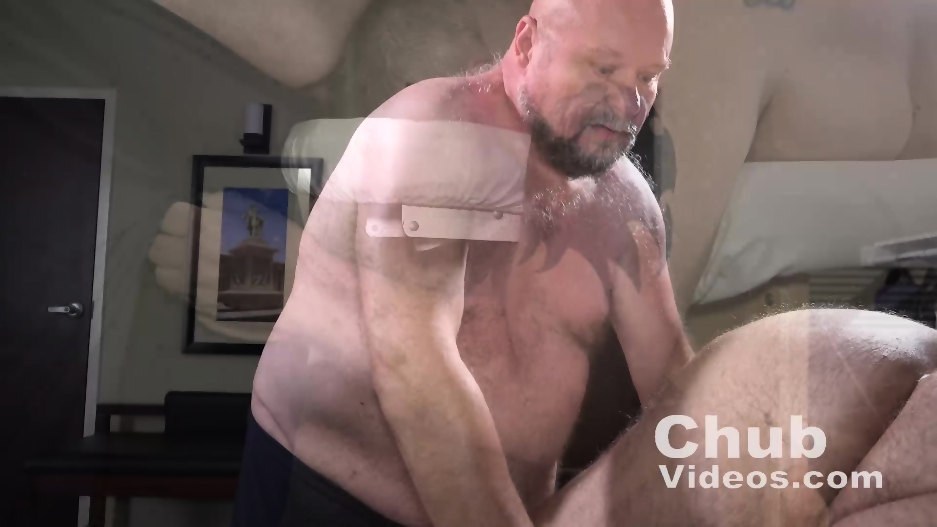Big Daddy Chub Massage - EPORNER