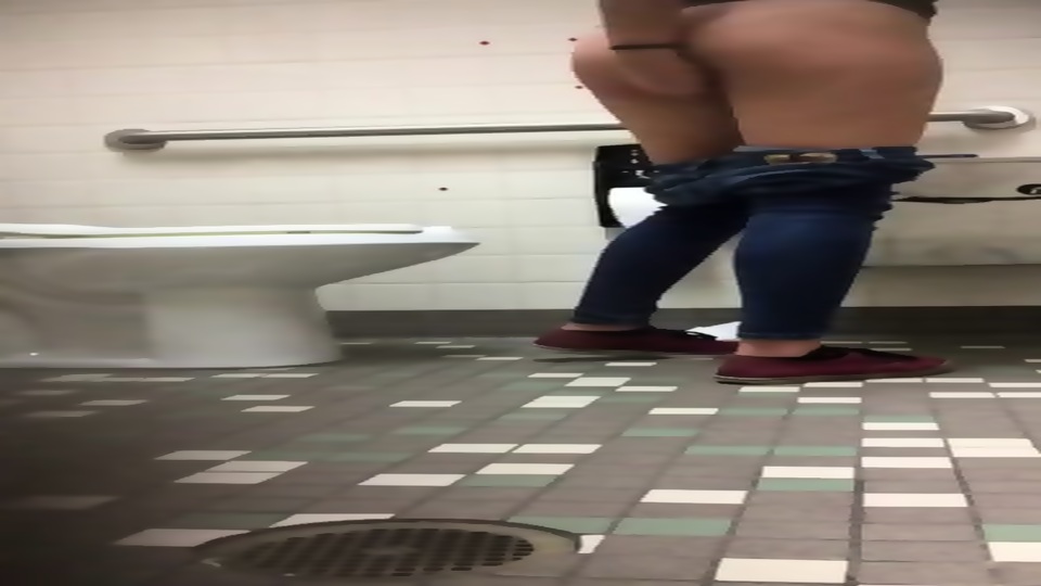 Hidden Cam College Bathroom - EPORNER