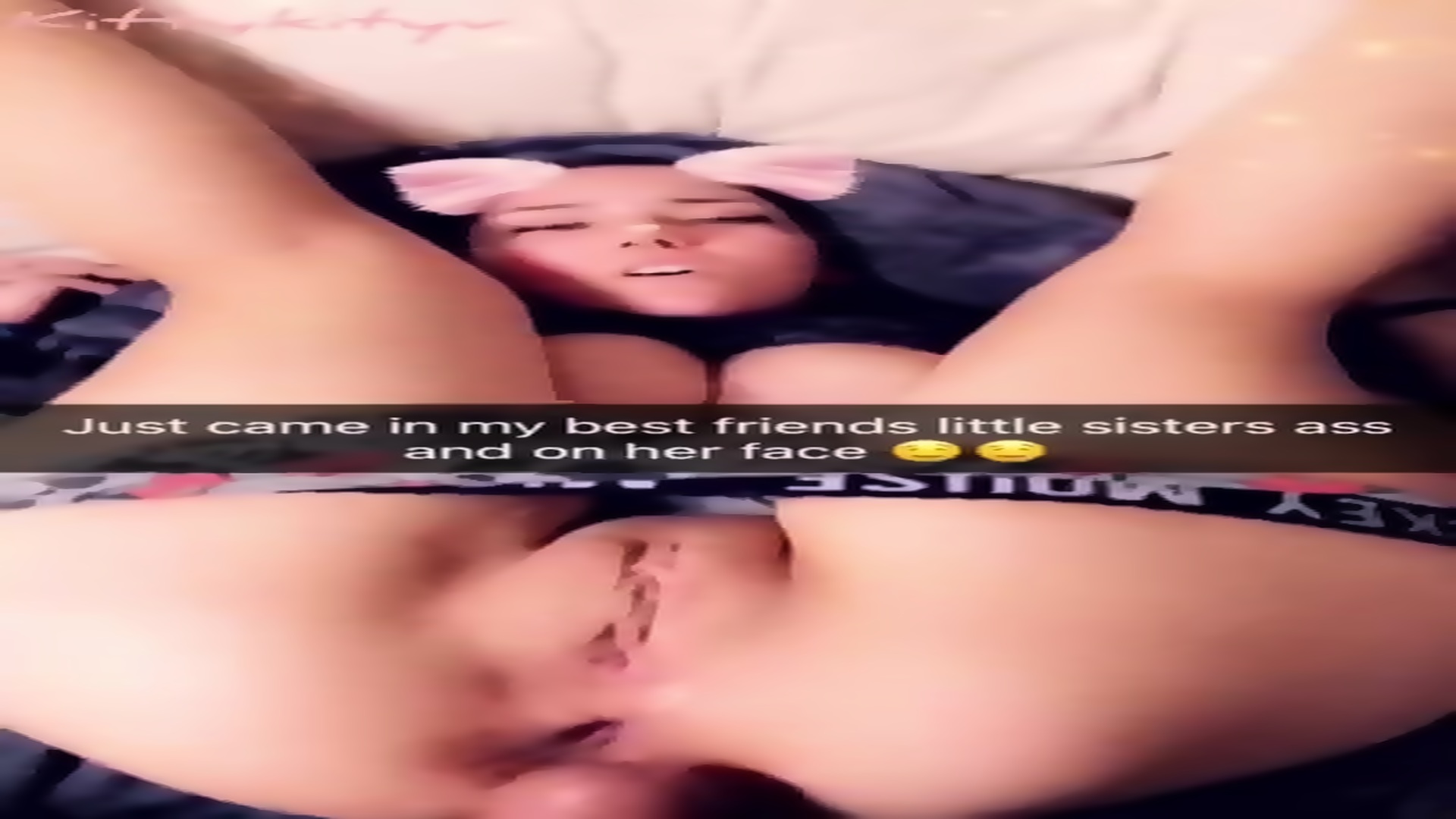 Lesbian Sisters Eating Pussy