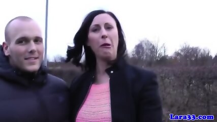 Glam Euro Brit Pulled Man To Facialize Her