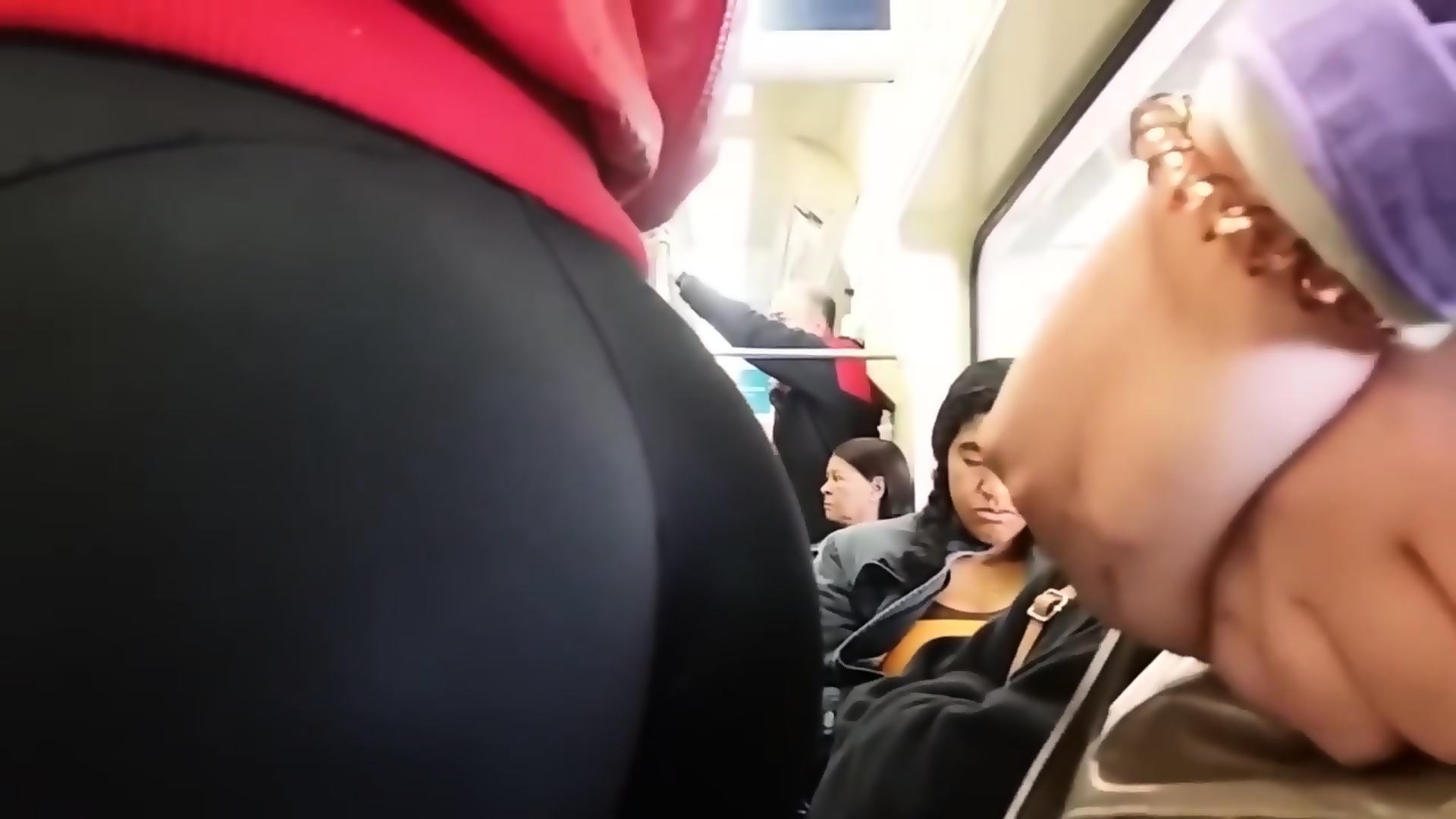 Tight Teen Ass In Spandex Leggings On The Train The Butt Eporner