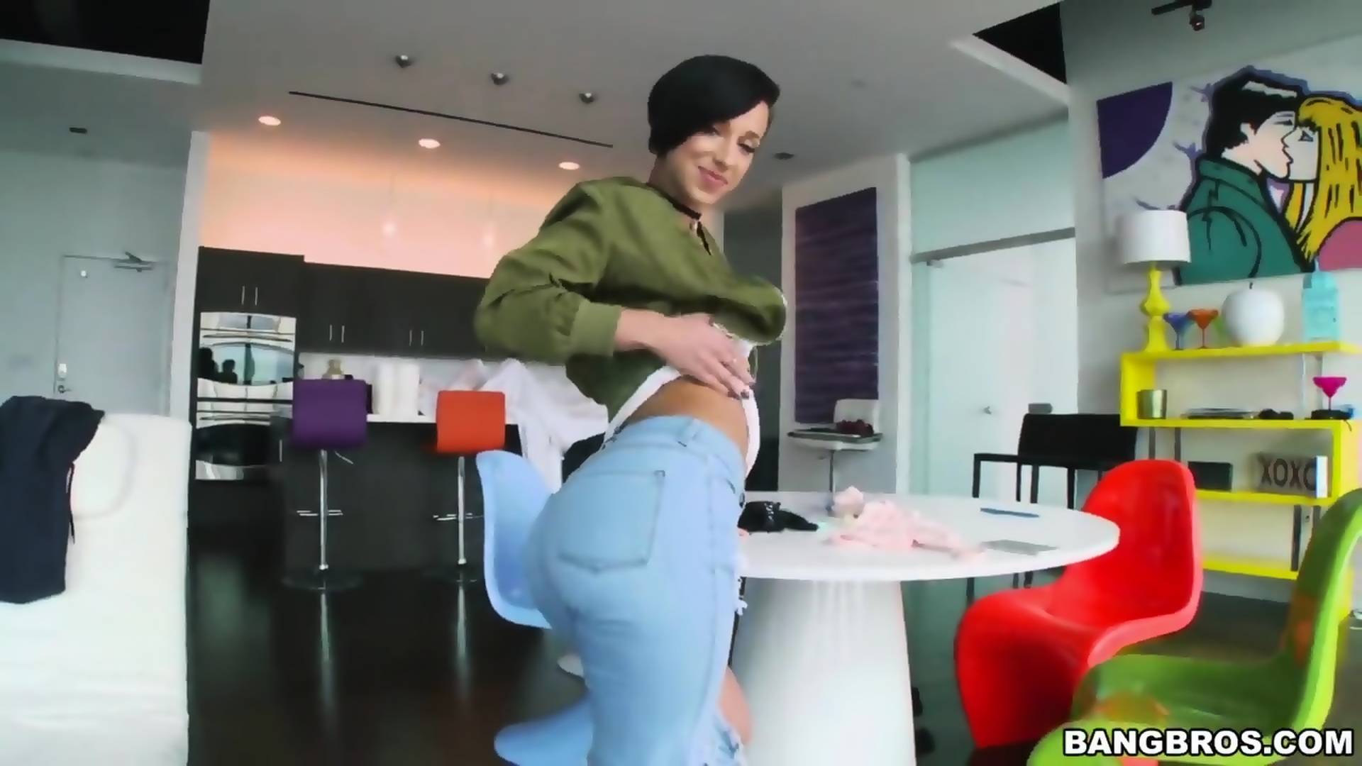 Jada Stevens Presents His Big Ass, In His New Jeans, You Will Harden !!! -  EPORNER