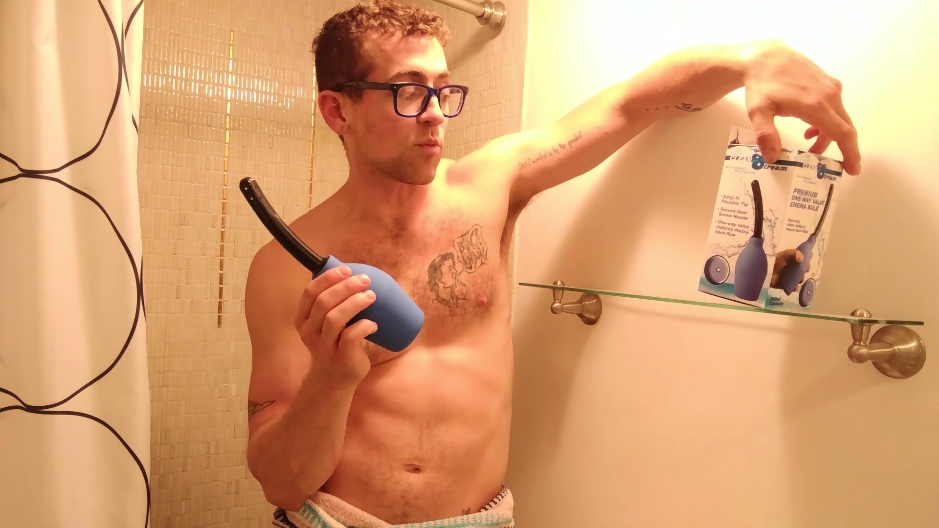 Anal Douching Using Gay Anal Cleaning Spray Eporner