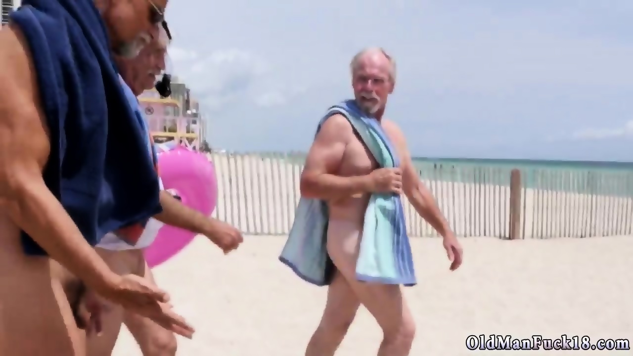 Blonde Beach Orgy - Old Teacher Fucks Blonde So The Old Folks Are On A Beach Escapade Today. -  Nikki Kay - EPORNER