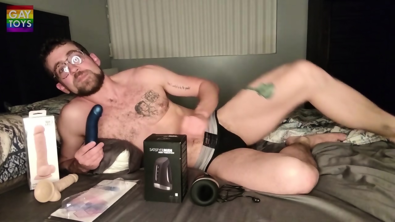 Jerking Off With The Top 3 Gay Sex Toys Eporner