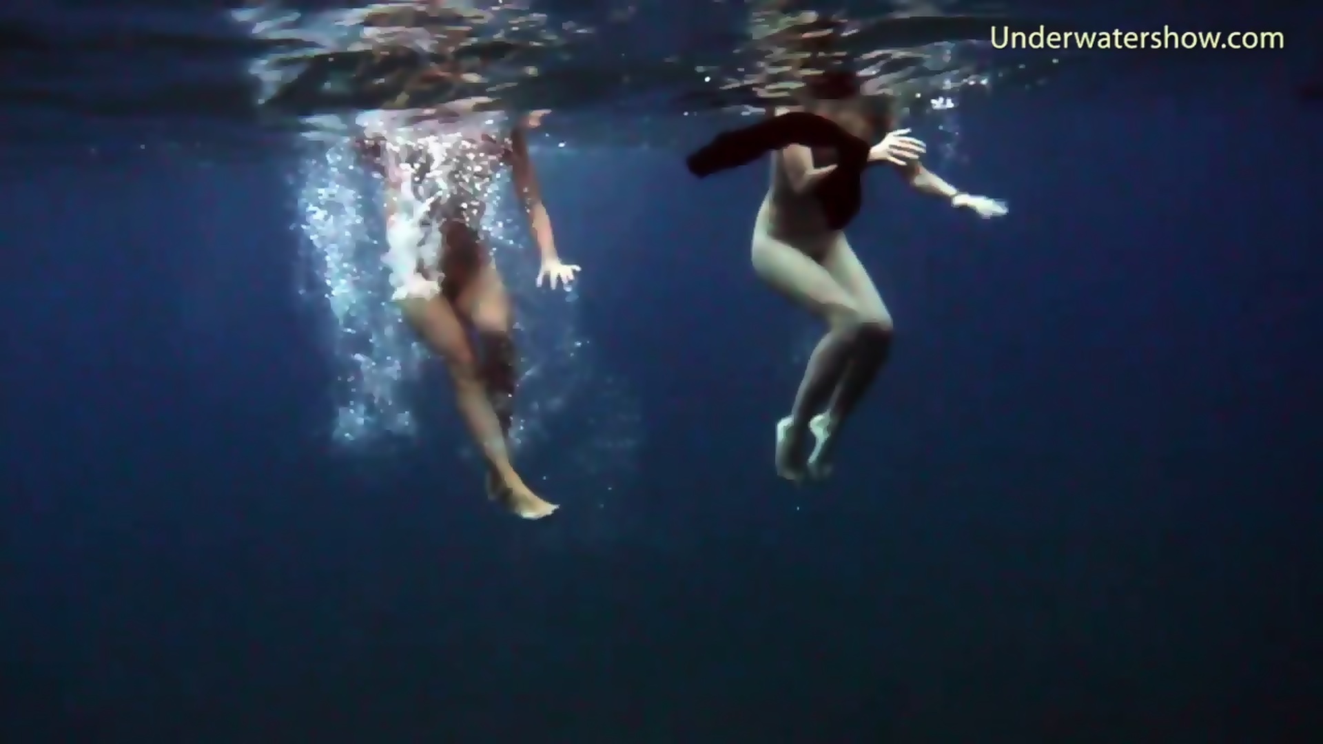 Submerged Hot Babes Underwater Eporner