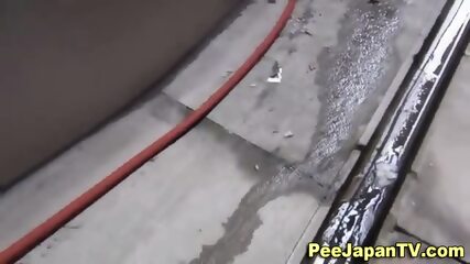 Japanese Girls Urinating