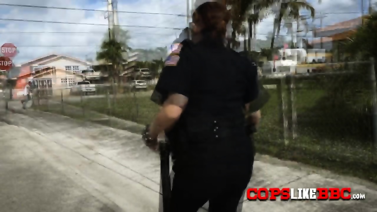 Foursome With Three Horny Cops That Arrest Black Dude At