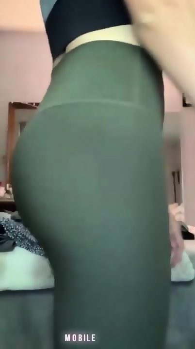 Peeling Off Those Leggings Finish With A Tight Ass Jiggle Eporner
