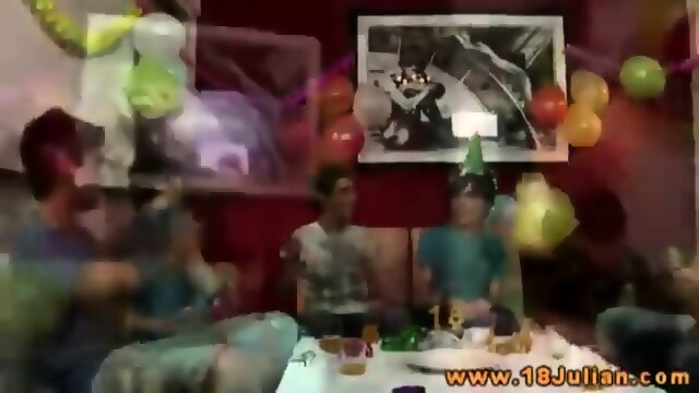 18yrold Amateur Parties With Sexy Twinks