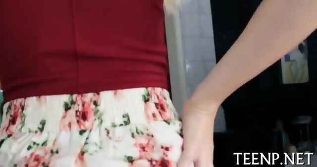 Dude Satisfies Seductive Nymph