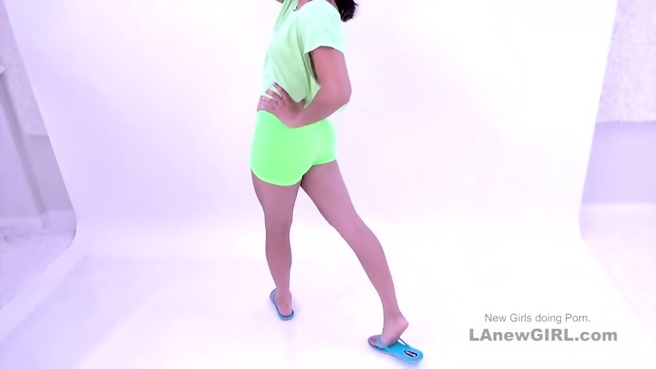 18, Amateur Teen Swallows Huge Load Of