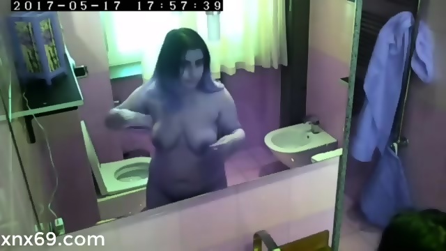 Indian Tamil Aunty Boob Show Pissing And Pussyfingering Clip Eporner 