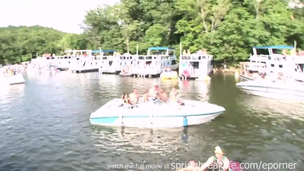 Its A Party On The Water
