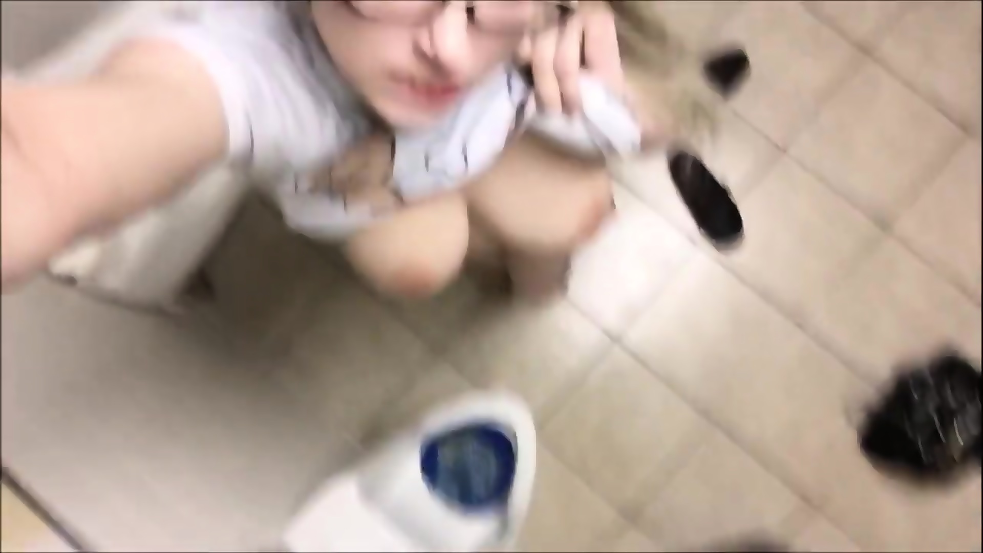 Girl Pee In Urinal Eporner 