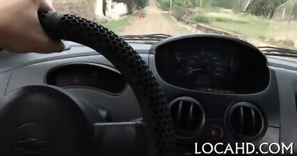 Juicy Babe Performs Dick-riding