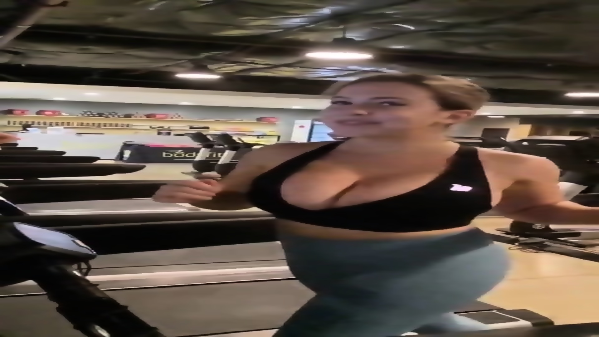 Slow Motion Fuck Harcore Big Boob Milf - Teen Bouncing Big Boobs In Slow Motion NO BRA At Gym ! - EPORNER