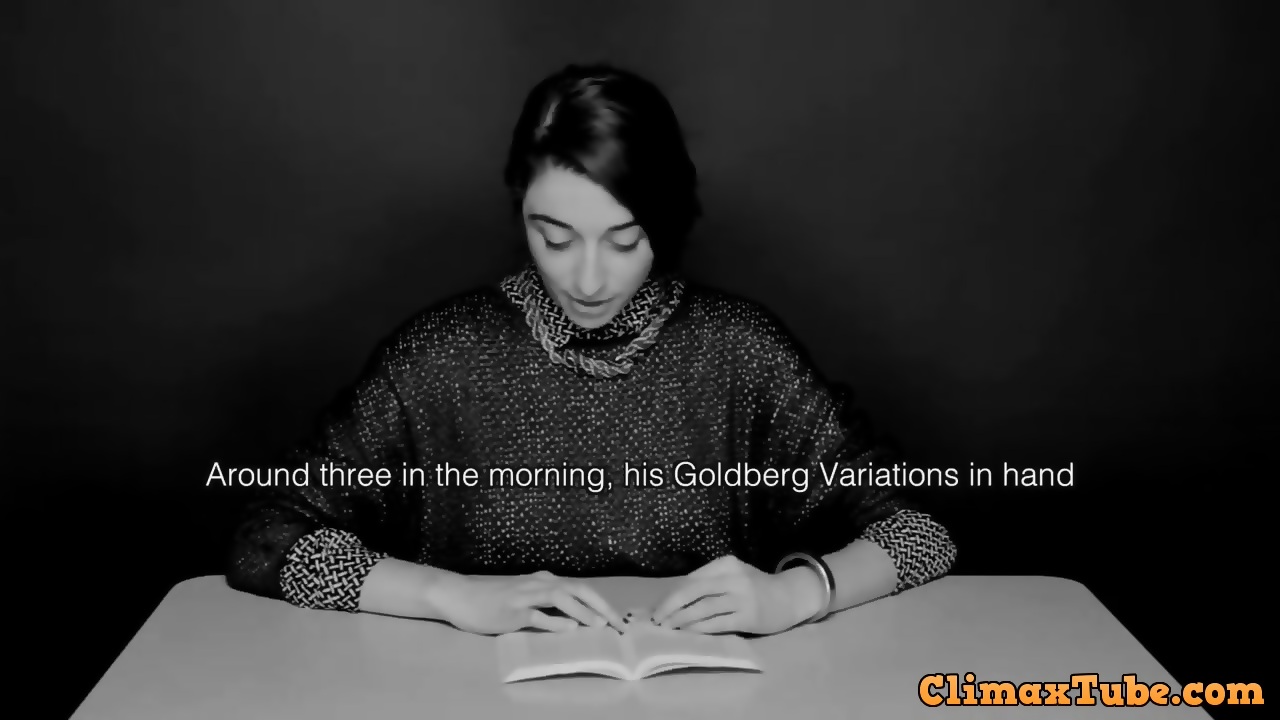 Woman Has Orgasm While Reading Book- Fette - EPORNER