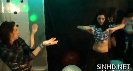 Divine Club Partying