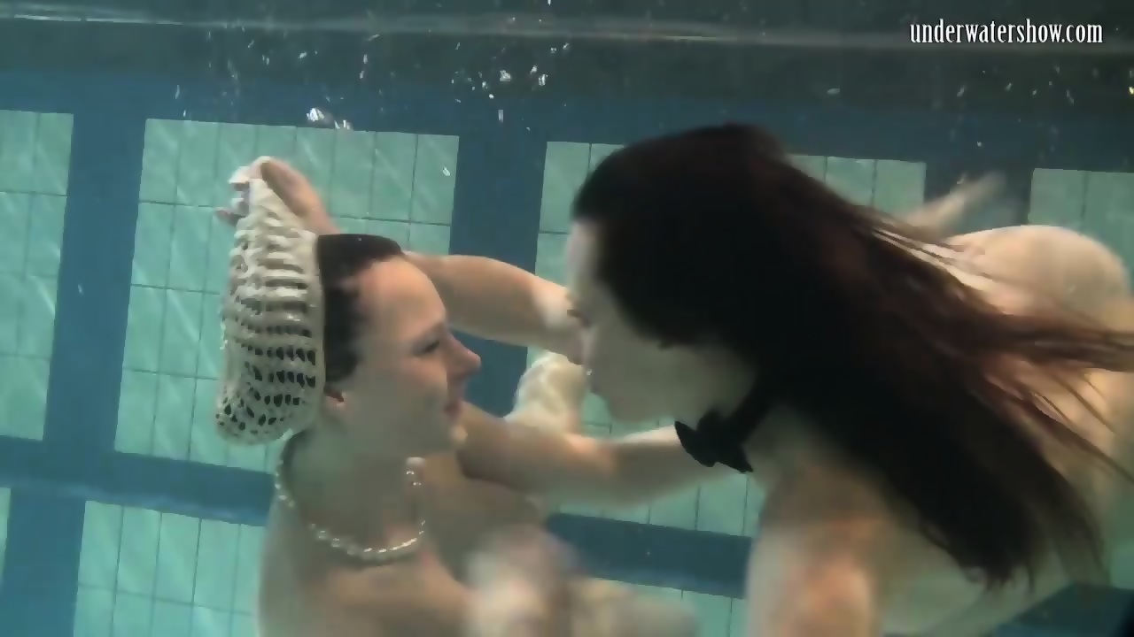 Bouncing Tits Lesbians Katka Barbara Underwater Eporner