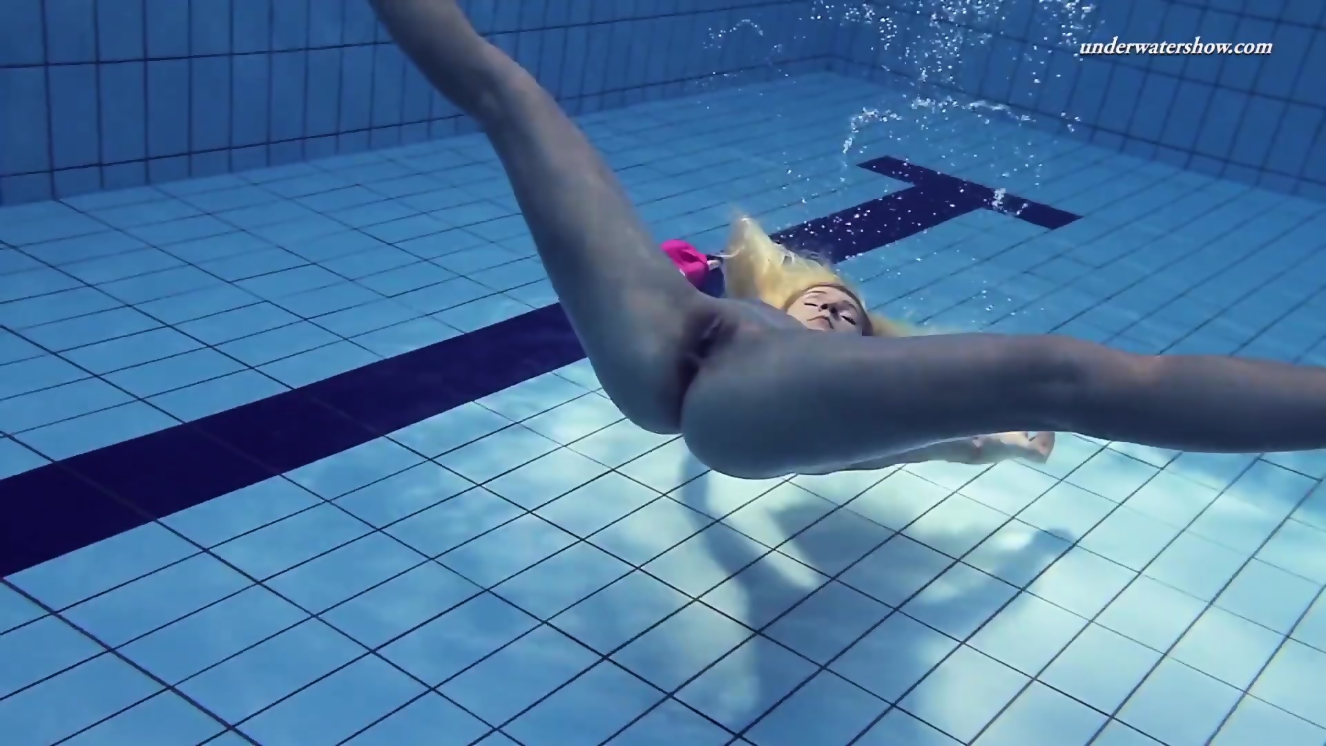 Elena Proklova Spreading Legs Underwater Eporner