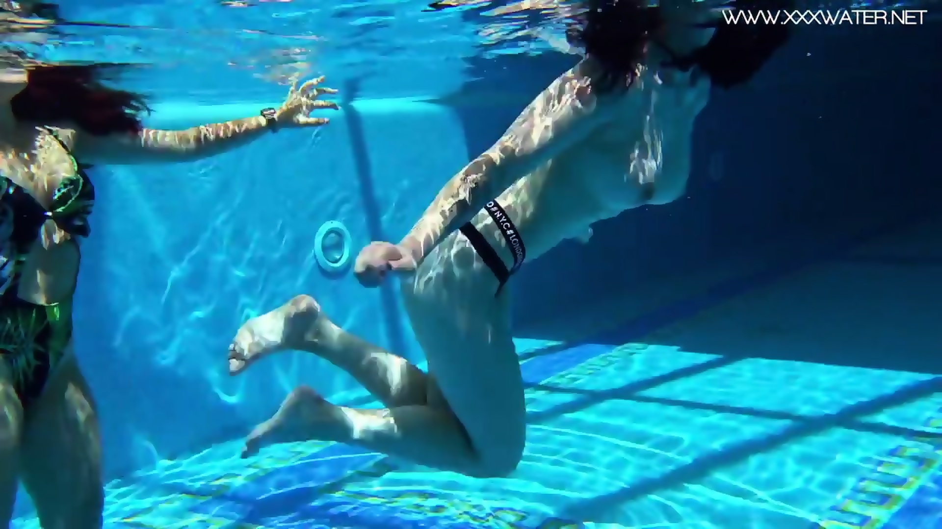 Sexy Babes With Big Tits Swim Underwater In The Pool Eporner