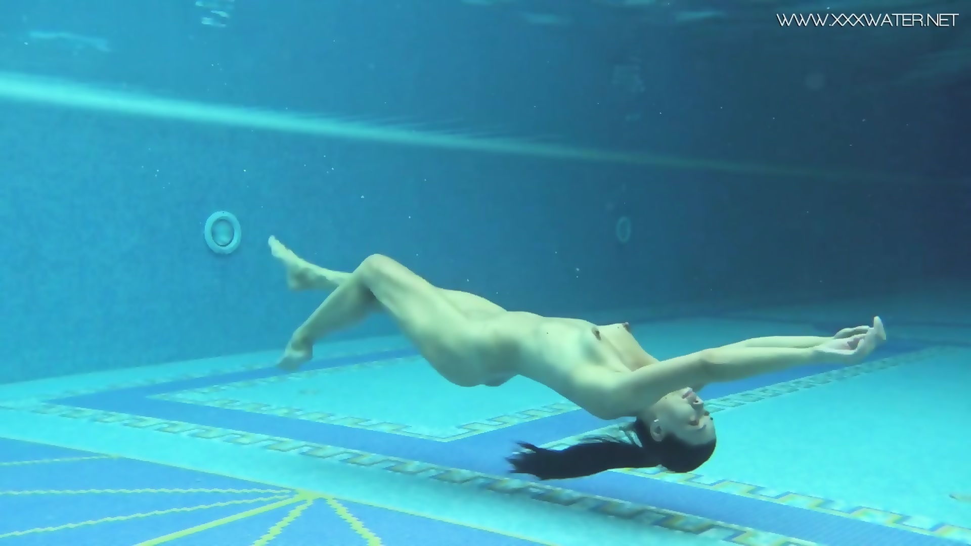 Sazan Cheharda Super Hot Teen Underwater Nude Eporner