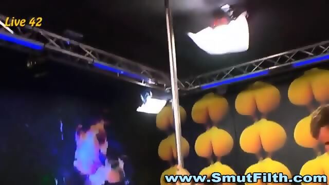 Swallowing Bukkake Skank