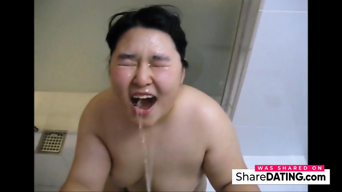 Chubby Korean GF S Golden Shower - EPORNER