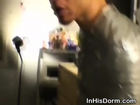 Gay College Boys Take Turns Sucking At Dorm Room Party