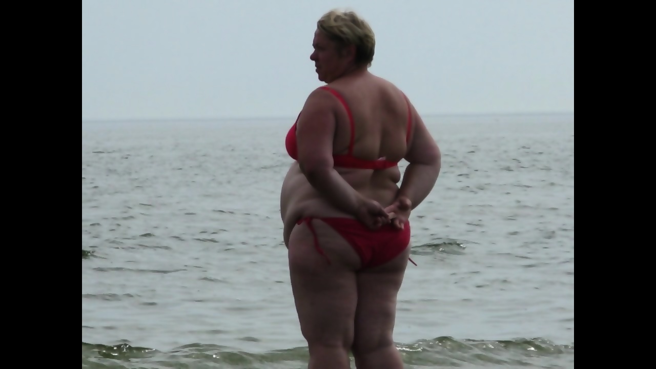 Juicy PAWG So Hot Mature BBW Beach Voyeur