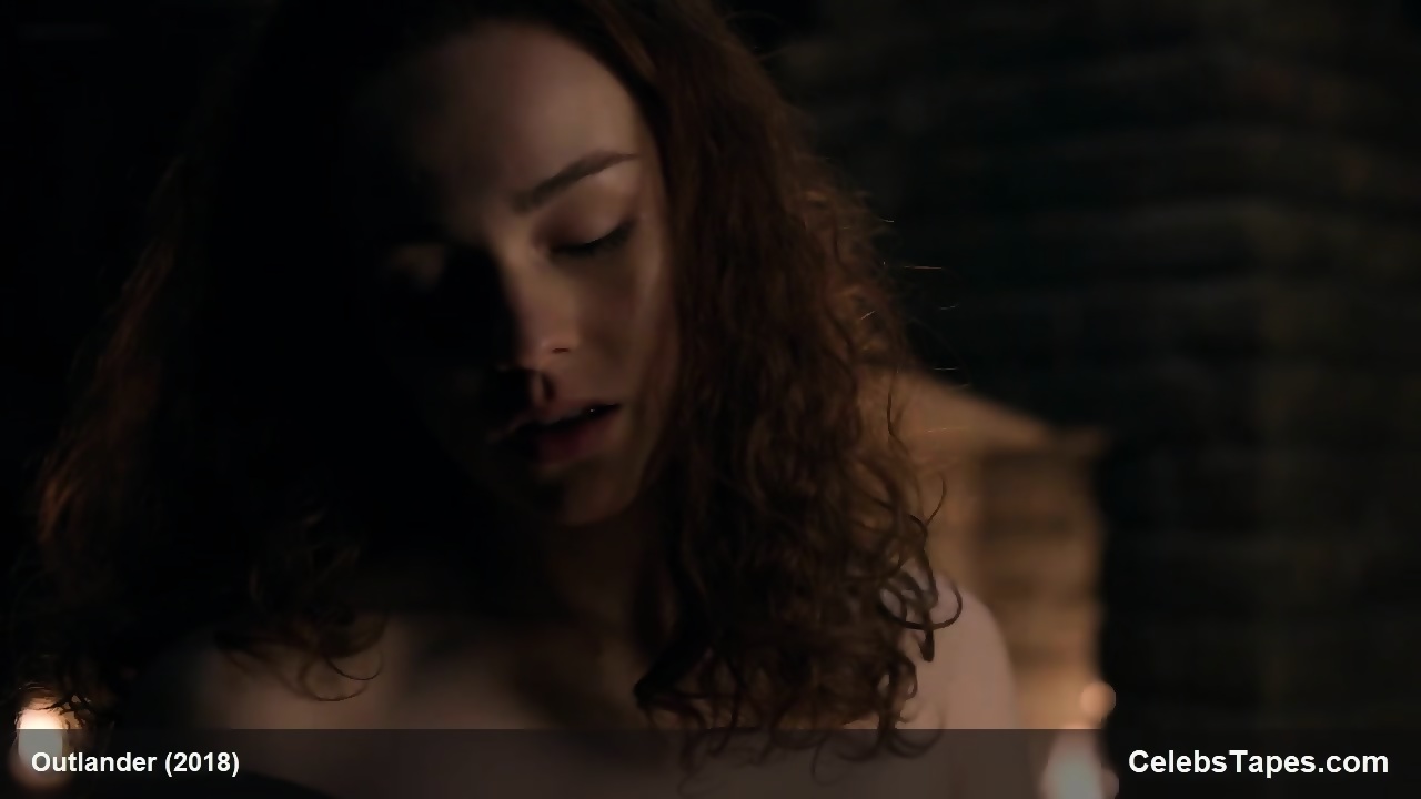 Sophie Skelton Sex Movie