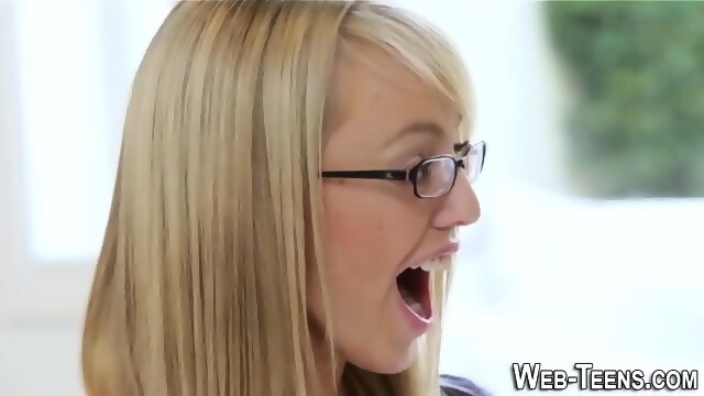 Petite Teens Masturbate