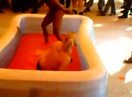 Jello Wrestling Orgies - Two Girls Jello Wrestling Go Topless To The Delight Of The Crowd - EPORNER