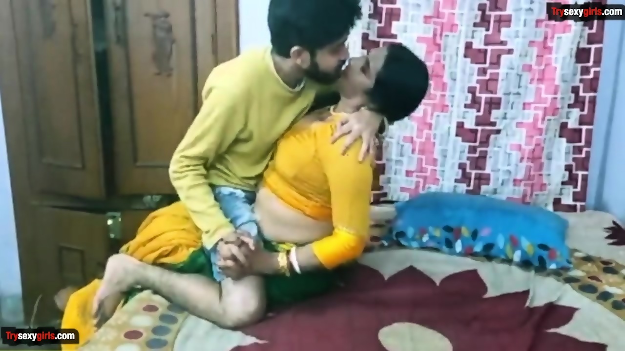 Apni Chachi Ke Sath Sex Kiya Audio Real Very Hot - EPORNER