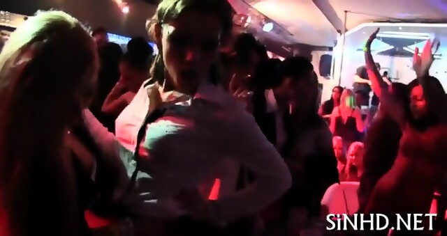 Explicit And Wild Club Pleasuring